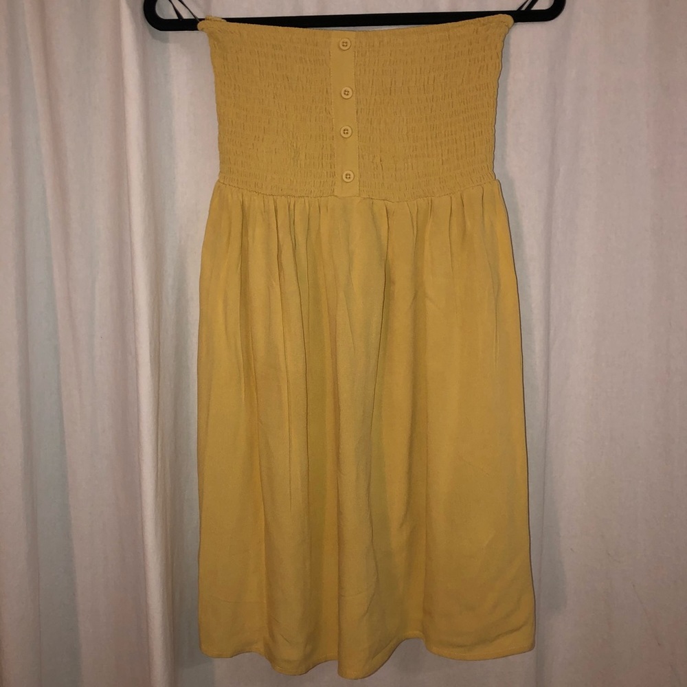 Yellow strapless dress